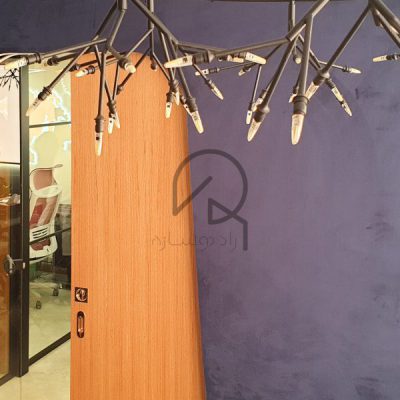 اجرای درب ریلی اتاق کنفرانس به طراحی آقای مهندس الله یاری