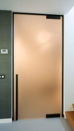 درب فریم لس شیشه-ای رنگی